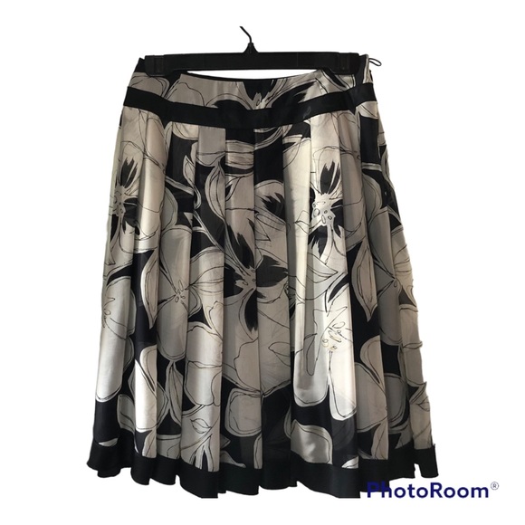 Msiamo Black and White Skirt - Picture 1 of 7
